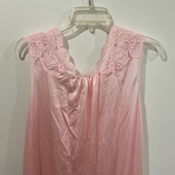 Vintage Vanity Fair 2 Pc Pink Lace Nightgown & Robe Peignoir Set Size Small - Picture 8 of 11